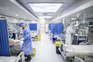 Read more about the article Managerii de spitale publice şi directorii medicali pot să rămână în funcţii până la vârsta de 70 de ani