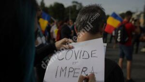 Read more about the article Andreea Moldovan, secretar de stat în Ministerul Sănătății, despre proteste: „modul ideal de transmitere a virusului”