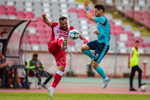 You are currently viewing Chindia Târgoviște a încheiat play-out-ul cu o remiză albă: 0-0 cu Dinamo București