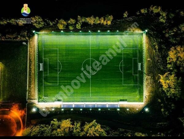 You are currently viewing Premieră la Cupa AJF Dâmbovița. Marea finală, Chindia Târgoviște U19 – CSȘ Târgoviște, va fi primul meci din istoria urbei, care se joacă la lumina reflectoarelor