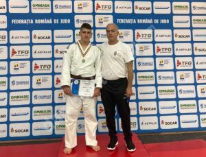 Read more about the article Dâmbovițeanul Daniel Niculae, vicecampion al României la judo U16