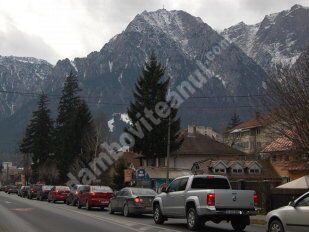 You are currently viewing Trafic intens spre staţiunile montane, pe DN1
