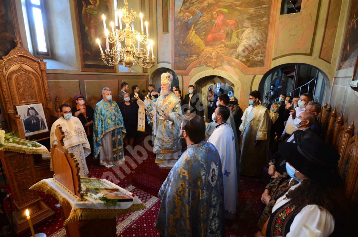 You are currently viewing SLUJIRE ARHIEREASCĂ LA BISERICA „SF ANTONIE CEL MARE” – PARACLIS EPARHIAL – DIN TÂRGOVIȘTE
