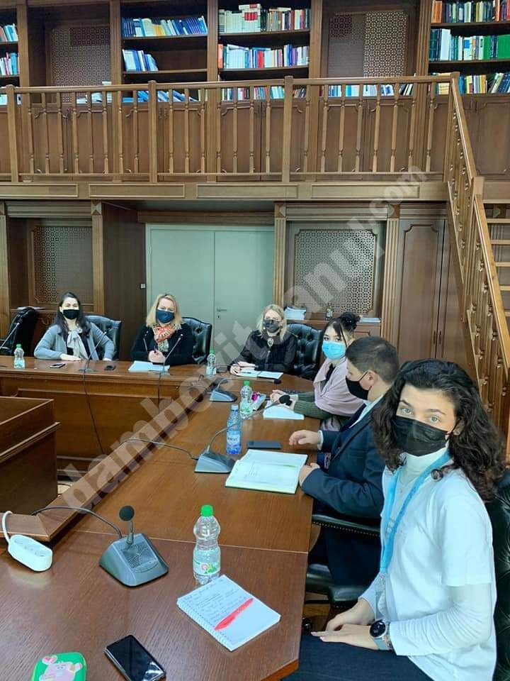 You are currently viewing Reprezentanții Consiliului Elevilor și ai Facultății de Drept din Târgoviște au avut o intâlnire de lucru