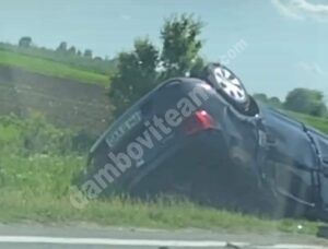 Read more about the article ACCIDENT! Un autoturism s-a răsturnat la Dărmănești -Dâmbovița!