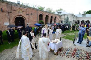 Read more about the article VIDEO – POMENIREA VOIEVODULUI MIHAI VITEAZUL LA MĂNĂSTIREA DEALU – 27 MAI 2021