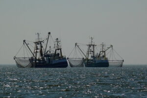 Read more about the article Un pescador cu cinci oameni la bord a dispărut în Marea Neagră. Trei dintre ei au fost găsiți decedați pe țărm