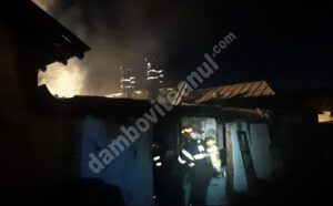 Read more about the article Panică într-un cartier din municipiul Târgoviște! O casă a luat foc!