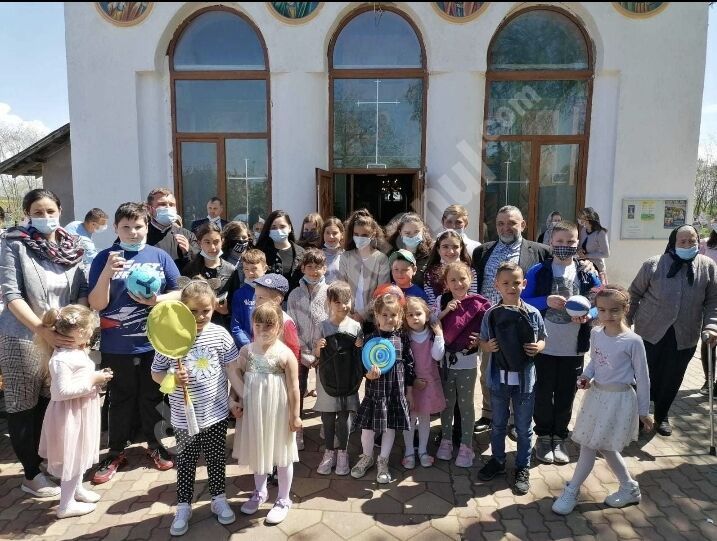 You are currently viewing ÎN ARHIEPISCOPIA TÂRGOVIȘTEI – ACTIVITĂȚI ALE TINERILOR LA PAROHII DIN PROTORIERIA TITU