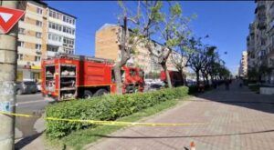 Read more about the article ALERTĂ! Flăcări și fum, la parterul unui bloc din municipiul Târgoviște!