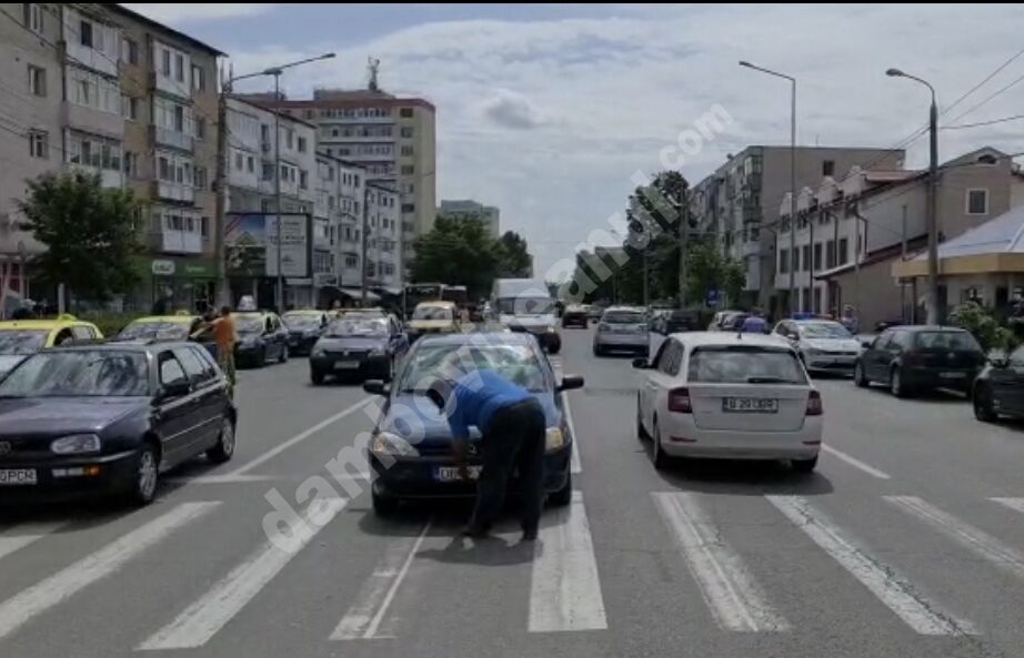 You are currently viewing O mamă și doi copii accidentați pe o trecere de pietoni din Târgoviște