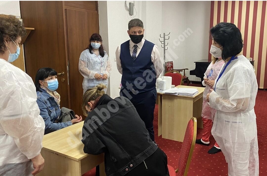 You are currently viewing Consiliul Județean al Elevilor Dâmbovița susține vaccinarea împotriva COVID-19! Vezi mesajul reprezentanților!
