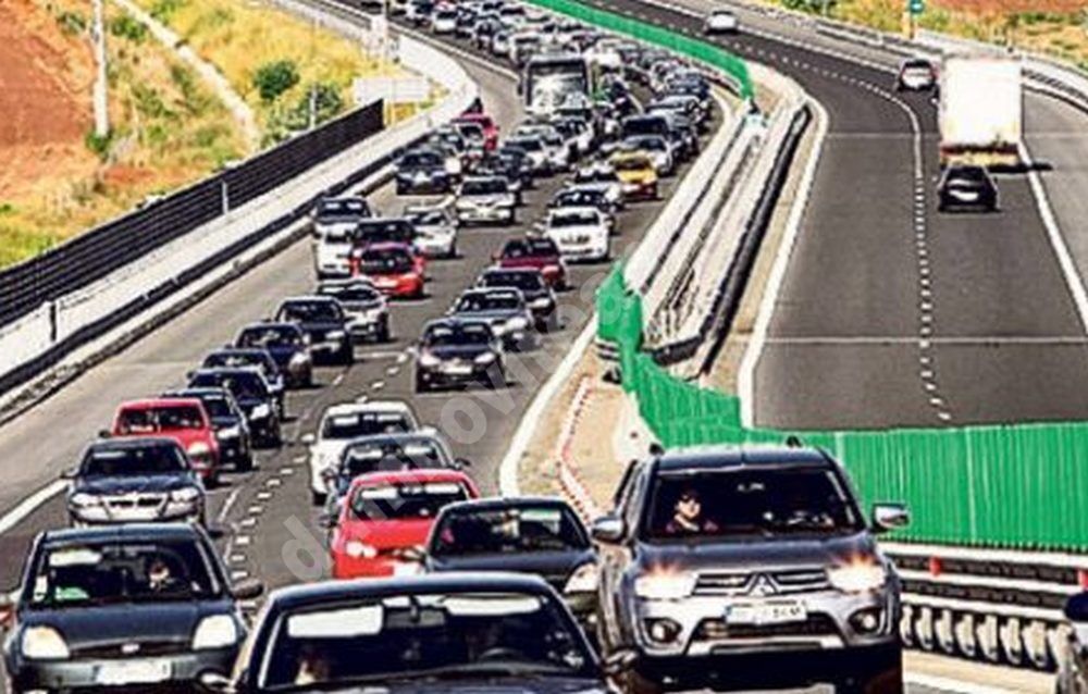 You are currently viewing Trafic aglomerat, la întoarcerea turiștilor din stațiunile montane și de la mare