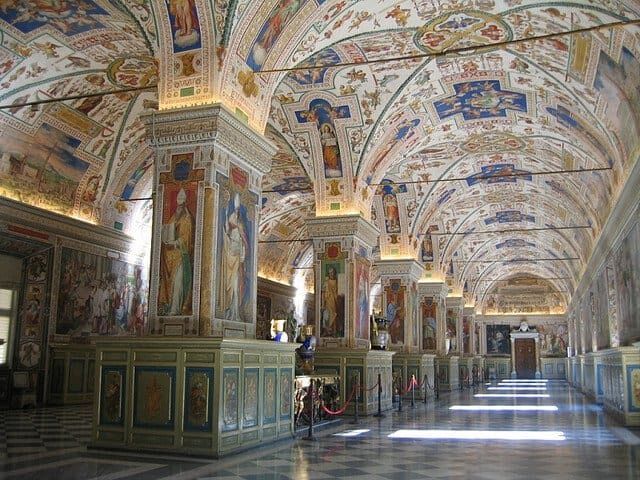 You are currently viewing Muzeele Vaticanului au fost redeschise publicului