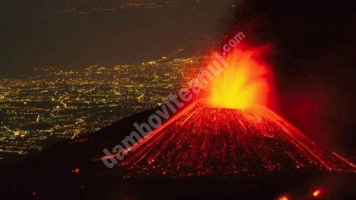You are currently viewing Cel mai activ vulcan din lume a erupt din nou