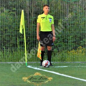 Read more about the article Încă un arbitru asistent dâmbovițean a promovat în lotul de Liga 3!