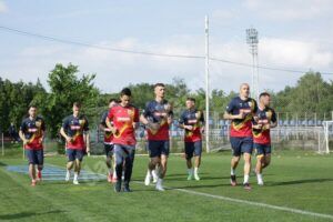 Read more about the article Trei fotbaliști dâmbovițeni, în lotul echipei naționale a României pentru meciurile amicale cu Georgia și Anglia
