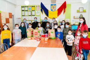 Read more about the article PAROHIA- „ADORMIREA MAICII DOMNULUI”- PUCIOASA I, A OFERIT DARURI ELEVILOR DE ZIUA COPILULUI