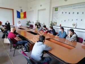 Read more about the article CONDUCEREA ITM DÂMBOVIȚA, ÎNTÂLNIRE CU TINERI BENEFICIARI DE SERVICII SOCIALE DE LA DGASPC DÂMBOVIȚA