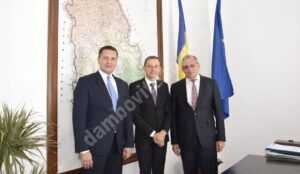 Read more about the article Președintele Academiei Române, acad. prof. univ. dr. Ioan Aurel Pop, întâlnire la sediul Consiliului Județean Dâmbovița cu președintele Corneliu Ștefan
