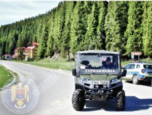 Read more about the article Recomandări ale jandarmilor montani pentru turiștii care merg la picnic în Munții Bucegi