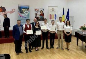 Read more about the article Investiție în educație! Rotary Club Târgoviște premiază excelența!