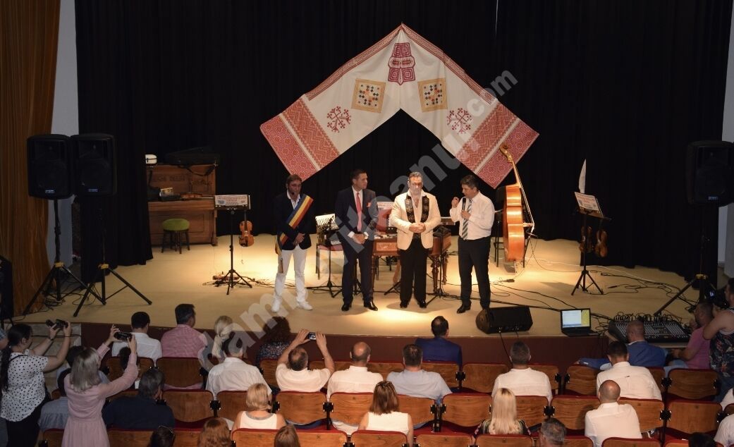 You are currently viewing Zi de sărbătoare la Potlogi, unde a fost inaugurat căminul cultural