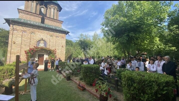 You are currently viewing ÎN ARHIEPISCOPIA TÂRGOVIȘTEI A AVUT LOC CONCURSUL EPARHIAL DE TOACĂ – EDIȚIA A 11-A