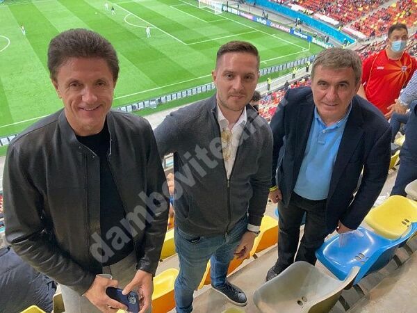 You are currently viewing Reacția lui Gică Popescu, după ce a primit bilet la tribuna a II, iar politicienii au văzut meciul Austria –Macedonia de Nord de la zona VIP