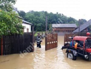 Read more about the article PRĂPĂD ÎN DÂMBOVIȚA, DUPĂ O JUMĂTATE DE ORĂ DE PLOAIE
