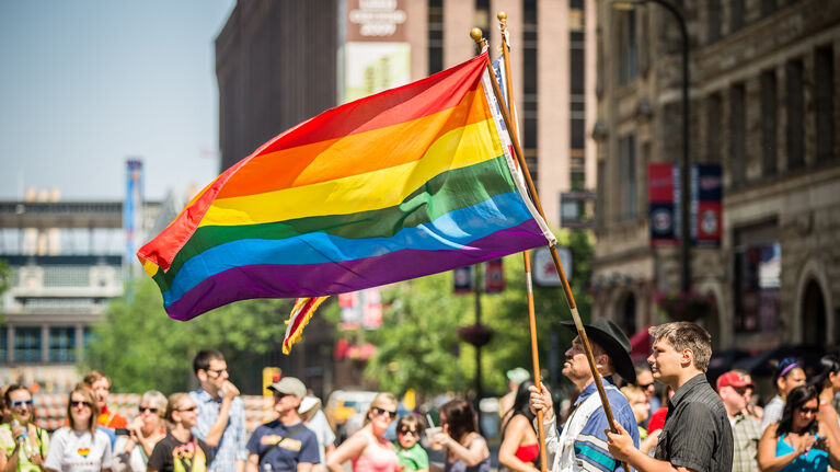 You are currently viewing CEDO a condamnat România pentru încălcarea drepturilor comunității LGBTI. Daunele morale sunt de aproape 60.000 de euro