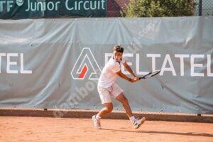 Read more about the article Tenis. Dâmbovițeanul Vlad Breazu, finalist la simplu și în proba de dublu a turneului ITF de la Timișoara
