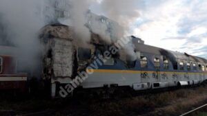 Read more about the article Trafic feroviar blocat între Bușteni și Azuga, după ce un vagon cu 56 de tone de benzină a luat foc
