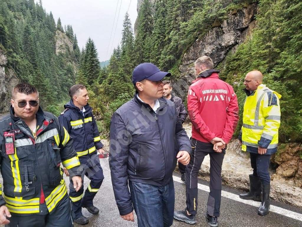 You are currently viewing Președintele CJD asigură că situația din zona montană dâmbovițeană, afectată de precipitațiile de noaptea trecută, este sub control