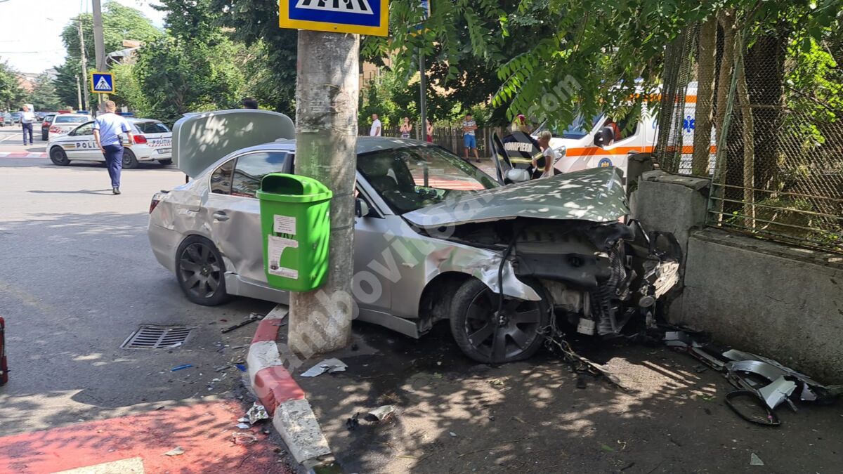 You are currently viewing TÂRGOVIȘTE: Tânăr fără permis de conducere, urmărit de polițiști, a produs un accident! Doi copii sunt răniți!