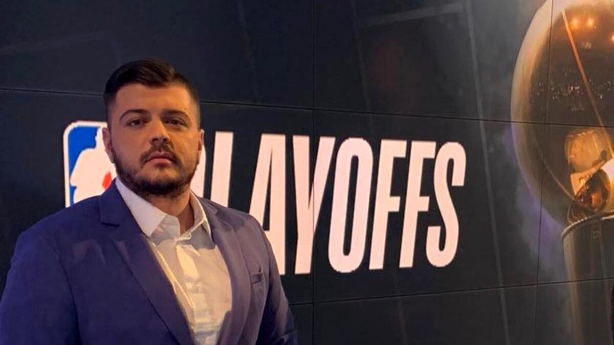 You are currently viewing A murit Mihai Dolinschi, comentator, moderator și analist sportiv. Avea doar 29 de ani