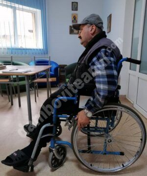 Read more about the article Povestea lui Costel – cizmarul – „Singurătatea mă apasă! Eram în floarea vieţii când a dat trenul peste mine…”