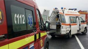 Read more about the article Două persoane rănite într-un accident rutier în comuna Gura Ocniței!