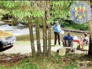 Read more about the article Informarea turiștilor, o prioritate a jandarmilor montani