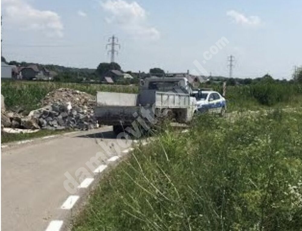 You are currently viewing Bărbat surprins în timp ce arunca deșeuri în apropierea căii ferate din Răzvad