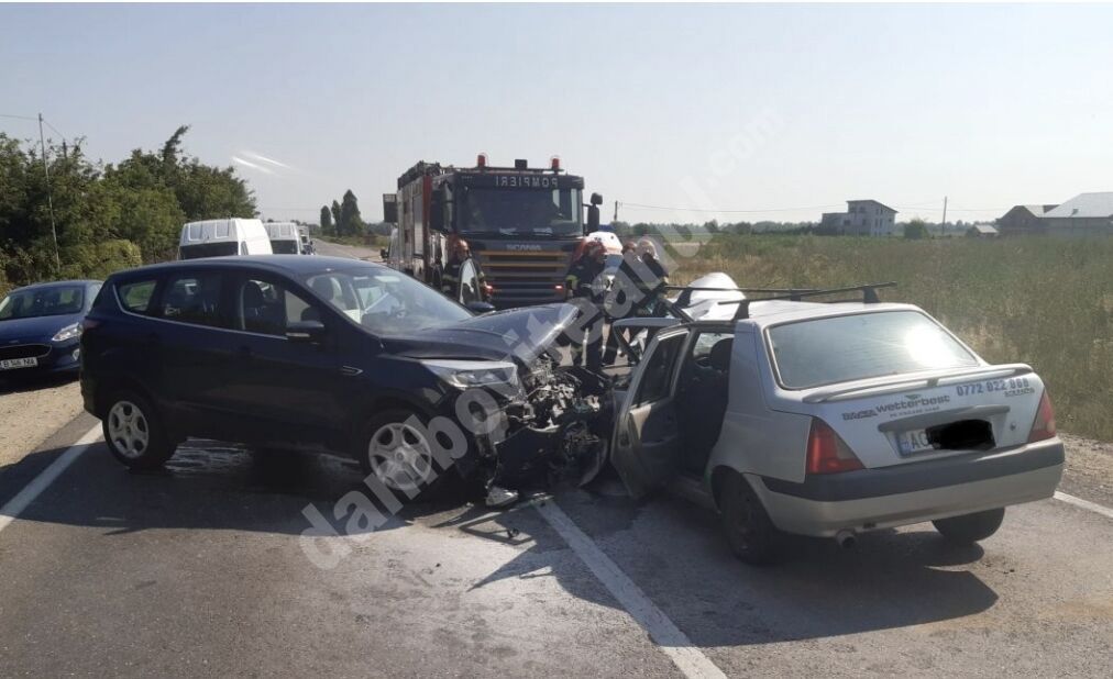 You are currently viewing Accident pe DN 72, la intersecția cu Lucieni! Două persoane sunt rănite!