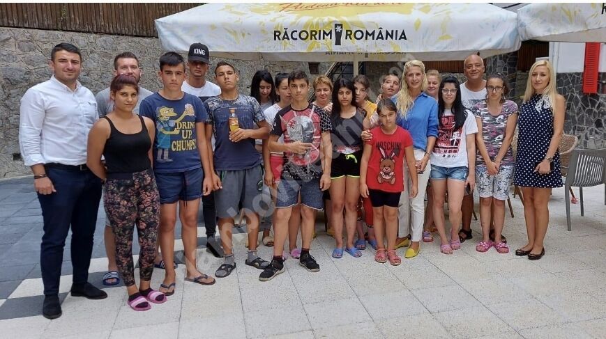 You are currently viewing Vacanță pentru 20 de adolescenți din cadrul Complexului de Servicii Sociale „Floare-de-Colț” din Târgoviște