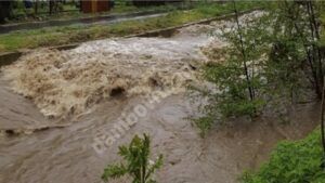 Read more about the article Avertizări hidrologice pentru râurile Dâmbovița, Ialomița și Argeș. Posibile depășiri ale COTELOR DE APĂRARE!