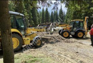 Read more about the article Drumul distrus de viitura din zona Cheile Tătarului, în atenția conducerii Consiliului Județean Dâmbovița