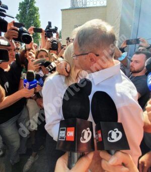 Read more about the article În timp ce Dragnea, proaspăt ieșit din pușcărie, vorbește de reîntoarcerea în politică, PSD anunță că nu se poate întoarce în partid