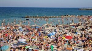 Read more about the article Hotelurile de la Marea Neagră, ocupate 100% în primele două săptămâni ale lunii august