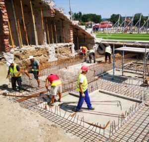 Read more about the article În pofida tuturor dificultăților, lucrările la Stadionul „Eugen Popescu” continuă