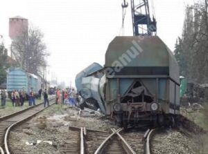 Read more about the article Un tren marfar a deraiat, la Nucet. Cetățenii sunt rugați să aleagă o rută ocolitoare, pentru a intra în localitate