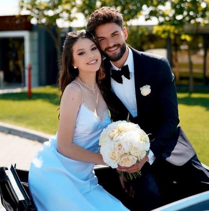 You are currently viewing Cleopatra Stratan și Edward Sanda s-au căsătorit