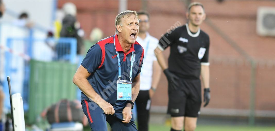 You are currently viewing Chindia Târgoviștea țintește victoria în disputa cu echipa lui Adi Mutu! Emil Săndoi: “Sunt convins că putem scoate un rezultat pozitiv la Craiova”
